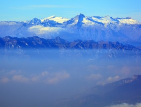 亚洲国产毛片久久:门口风景摄影制作的艺术与魅力 门口风景摄影制作图片